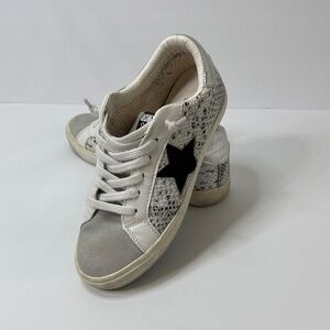Vintage Havana White and Black Star Sneakers
